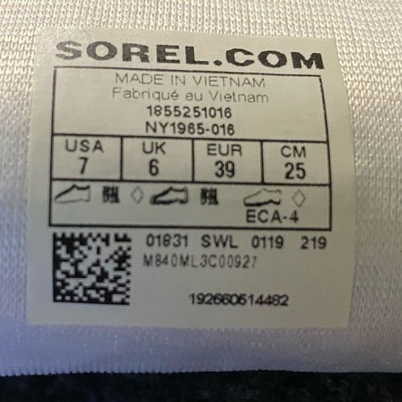 Sorel Youth Flurry Weather Resistant Snow Boot Color Blk/City Grey SZ 7 Unisex - Picture 7 of 7